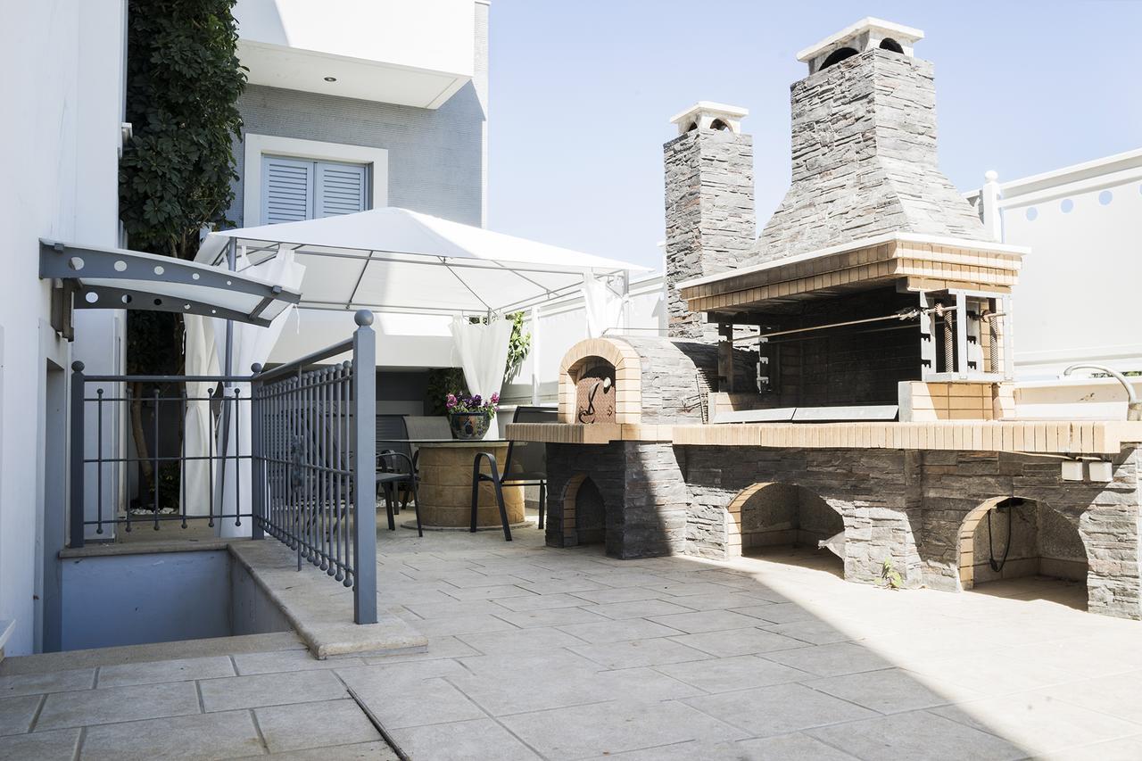 Apartment D'irene-near Athens Airport , 200 Meters From The Davis Artemida (Attica)