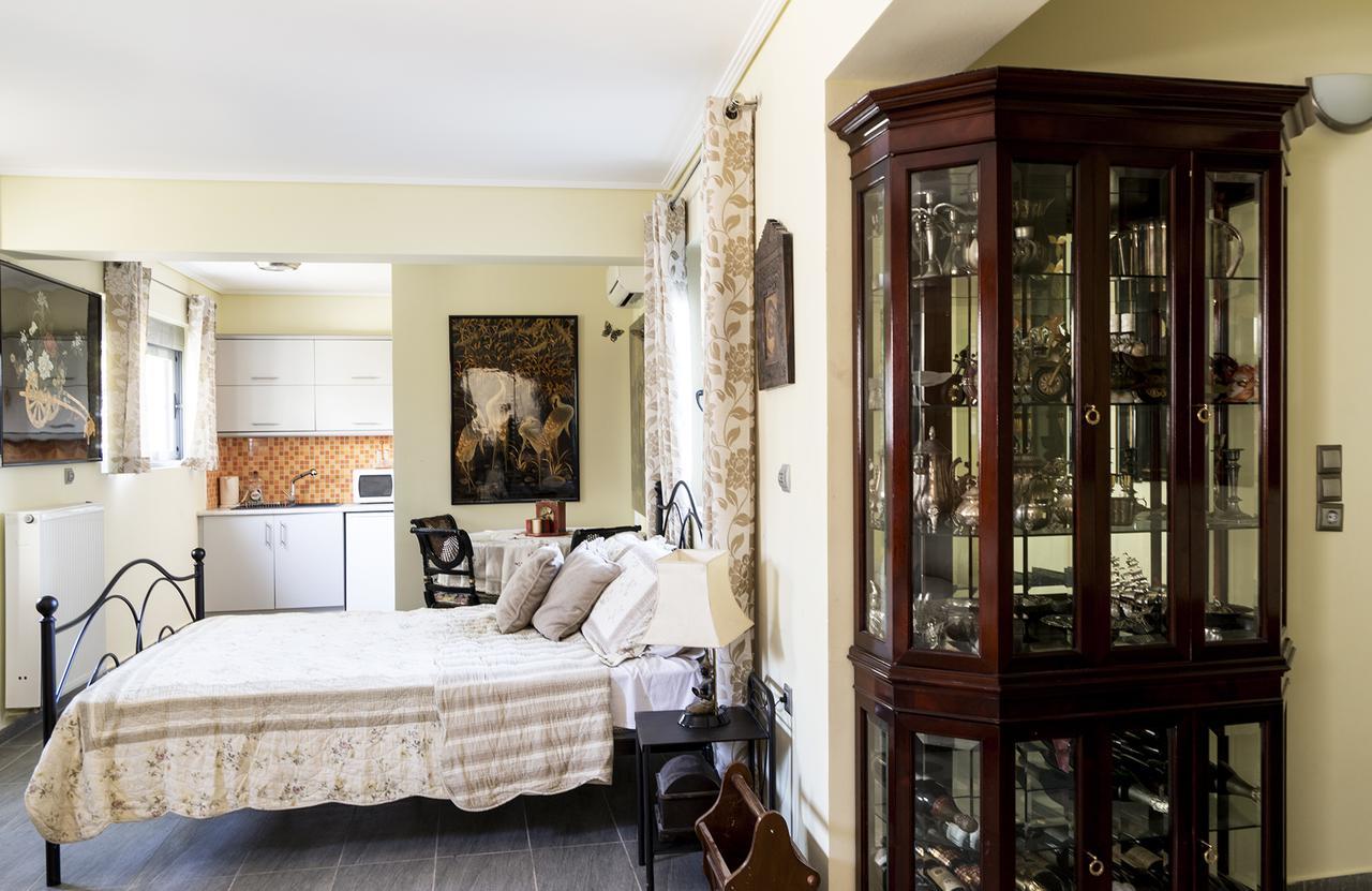 D'irene-near Athens Airport , 200 Meters From The Davis * Artemida (Attica)
