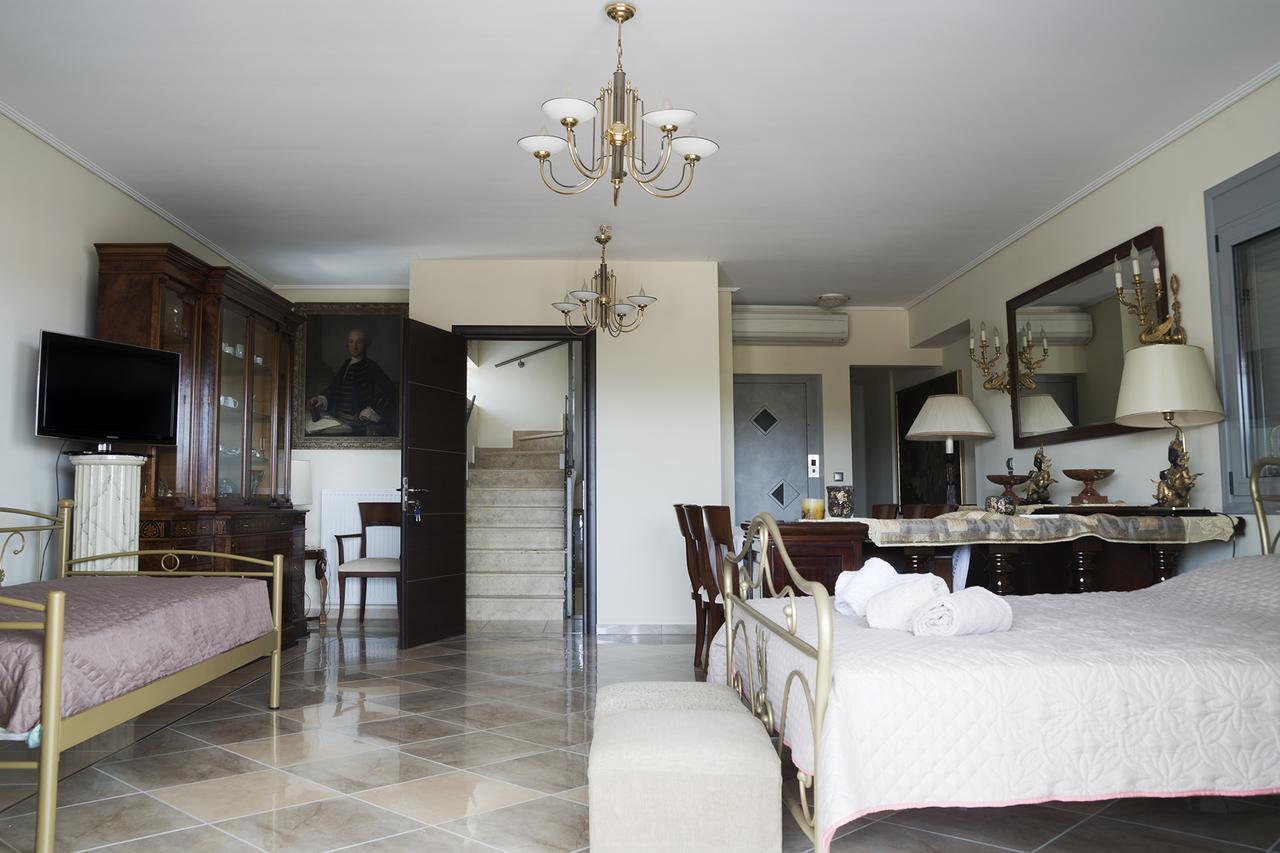D'irene-near Athens Airport , 200 Meters From The Davis Apartment