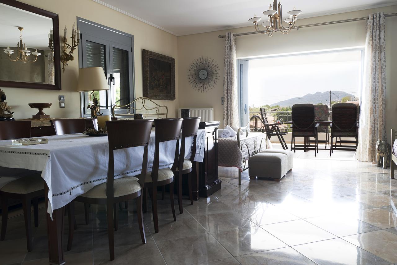D'irene-near Athens Airport , 200 Meters From The Davis *