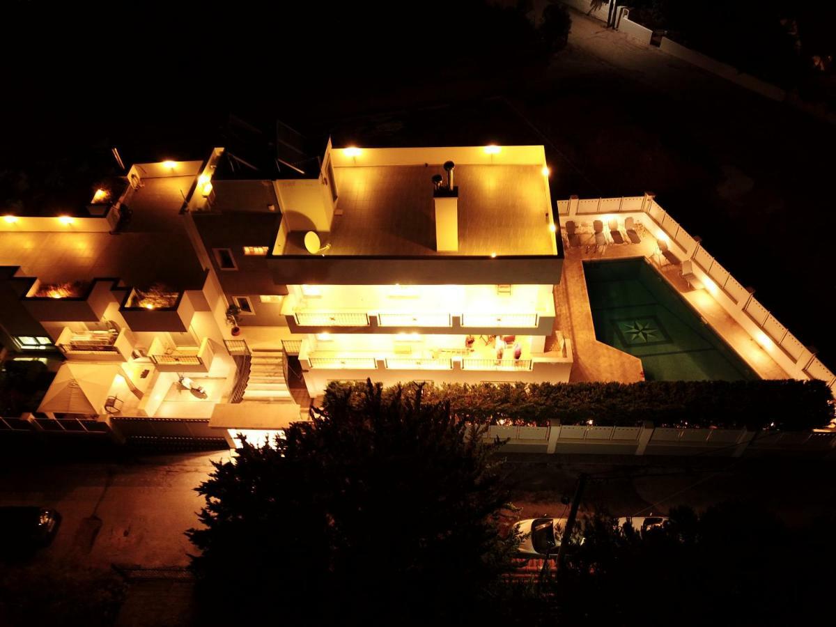 Apartment D'irene-near Athens Airport , 200 Meters From The Davis *